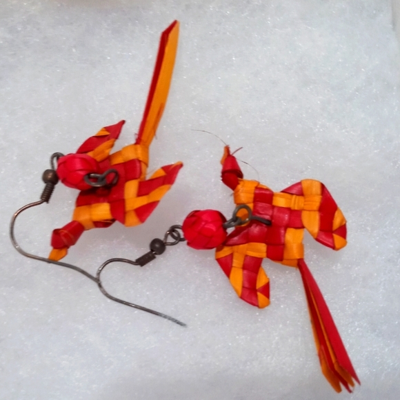 Vintage artisan earrings.  Made in Venezuela.  Never used.  Handcrafted. - Picture 2 of 2